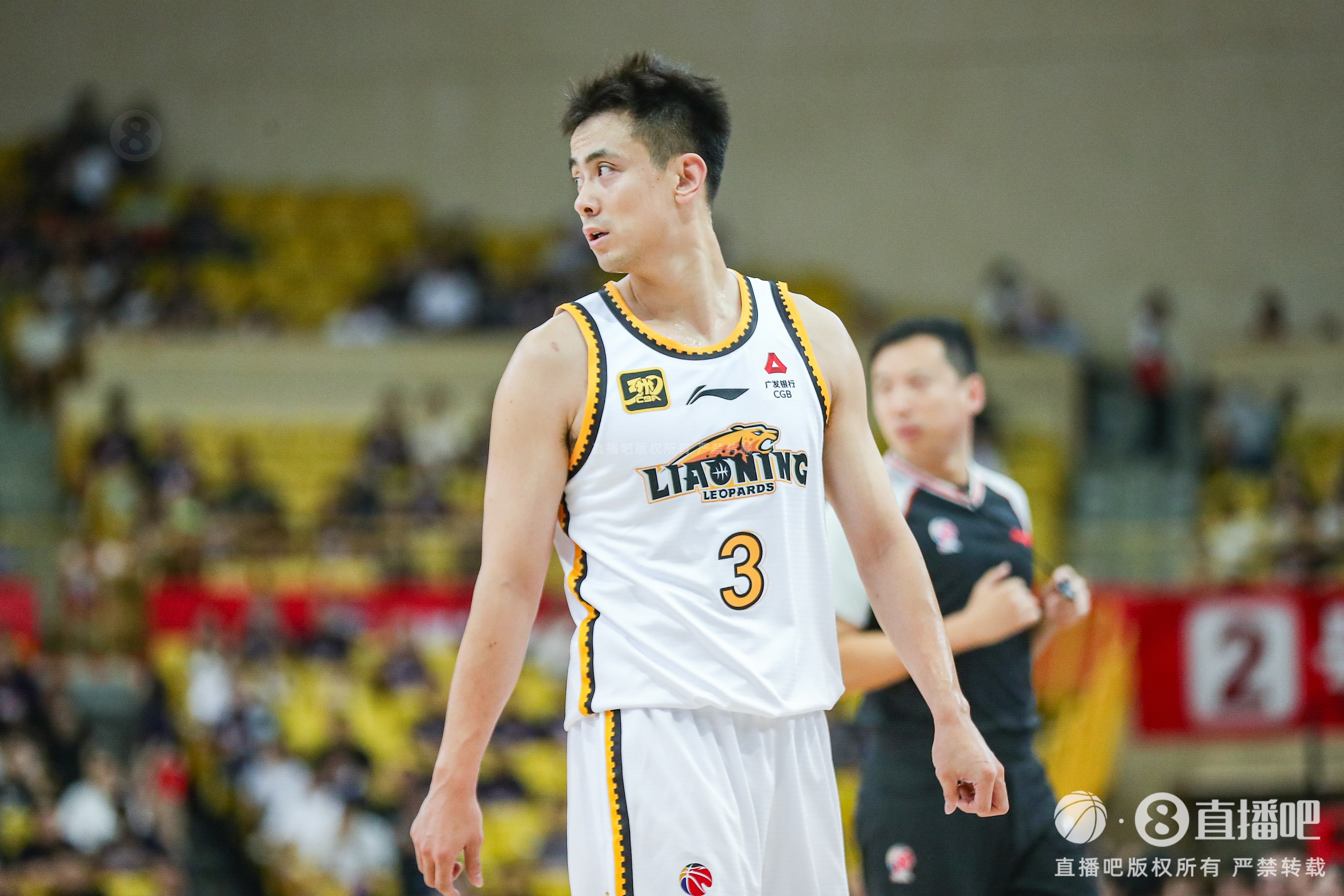 助攻數(shù)升至歷史第二！趙繼偉本場送11助 15中4拿到10分2板3斷